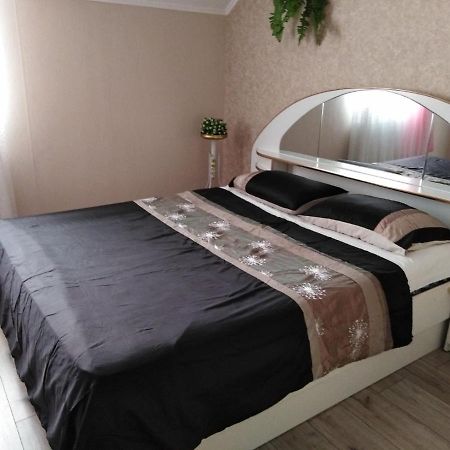 Apartament On Komarova 29 Вулиця Комарова 29 Kropywnyzkyj Exterior foto