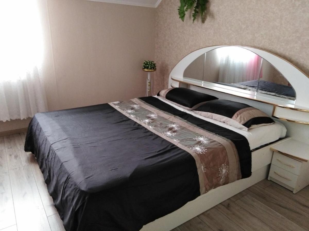Apartament On Komarova 29 Вулиця Комарова 29 Kropywnyzkyj Exterior foto